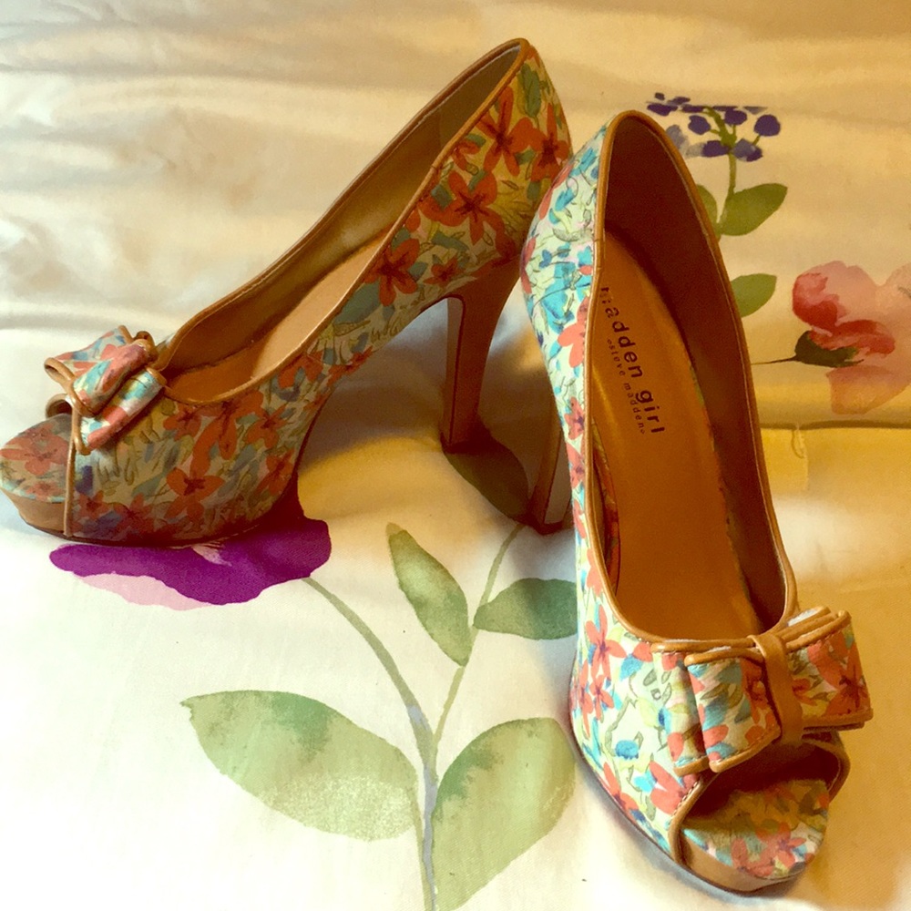 Size 8 Madden Girl platform heels 5”